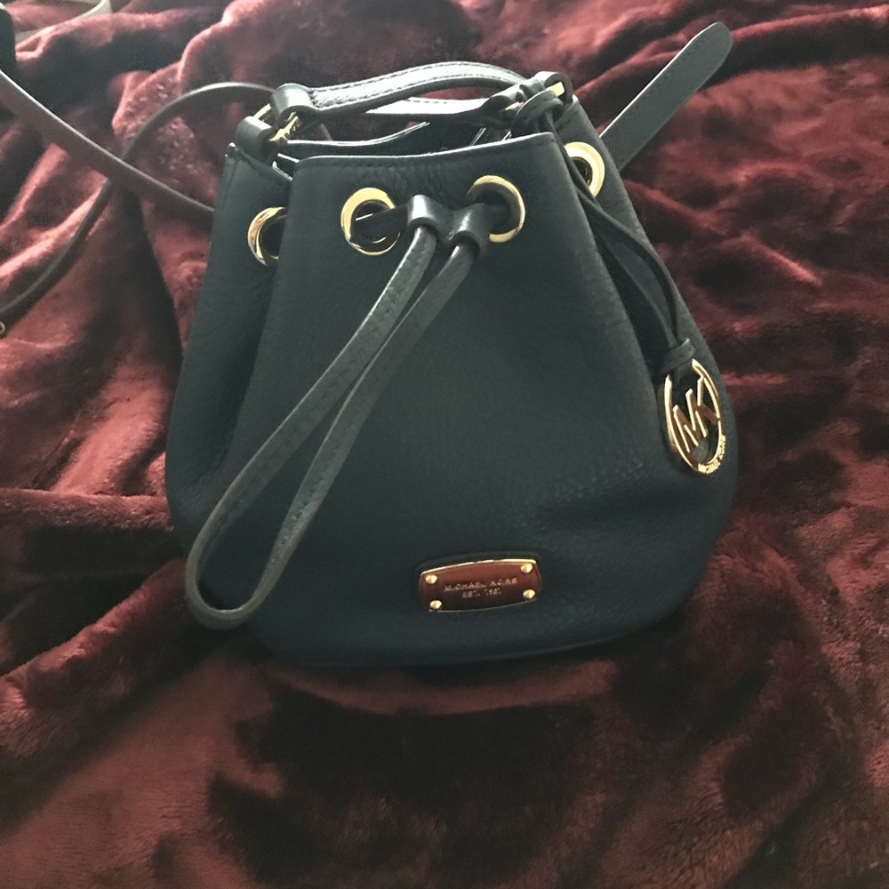 Michael kors blue crossbody